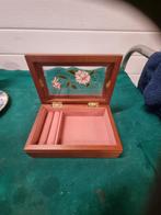 sierraden kistje met glas en bloem vintage, Ophalen of Verzenden