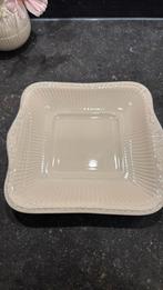 Wedgwood Edme vierkante cake/ serveer schaal. Nieuwstaat., Huis en Inrichting, Keuken | Servies, Ophalen of Verzenden, Wedgwood