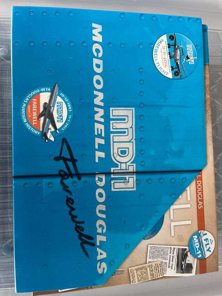 Boeken Farewell MD11 KLM - Zeldzaam!, Verzamelen, Luchtvaart en Vliegtuigspotten, Zo goed als nieuw, Boek of Tijdschrift, Ophalen of Verzenden