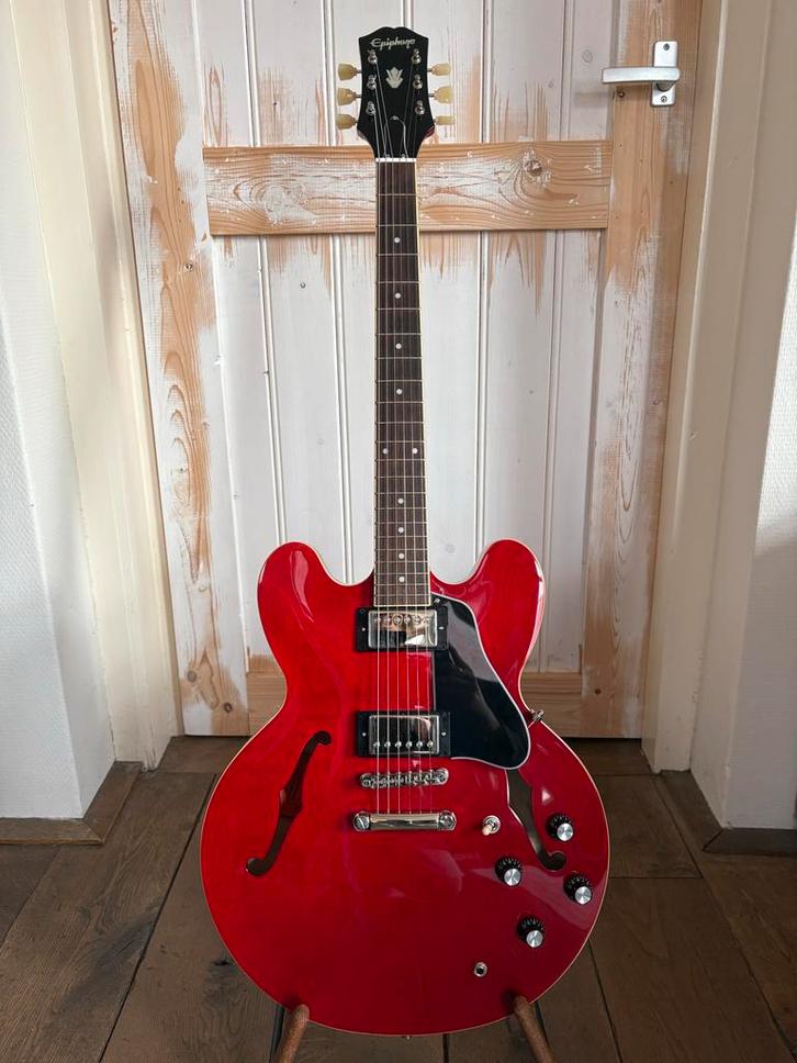 Epiphone ES-335 met koffer, Muziek en Instrumenten, Snaarinstrumenten | Gitaren | Elektrisch, Gebruikt, Semi-solid body, Epiphone