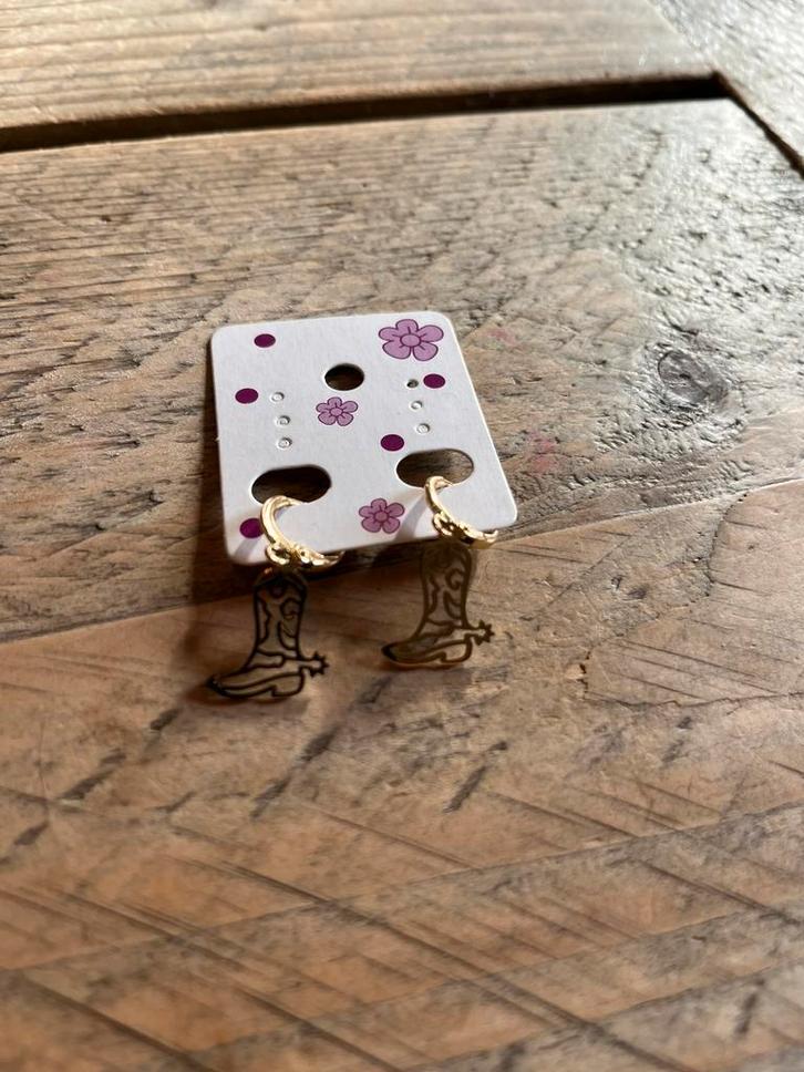 Cowboy, Sieraden, Tassen en Uiterlijk, Oorbellen, Nieuw, Hangers, Overige materialen, Goud, Ophalen of Verzenden
