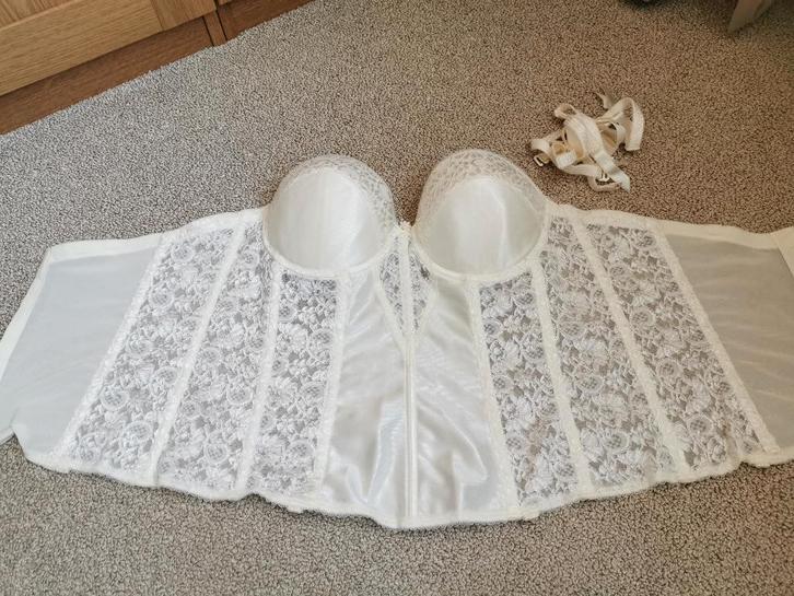 Di Lorenzo Bruidstorselet maat 85B - elegant en slankmakend, Kleding | Dames, Trouwkleding en Trouwaccessoires, Zo goed als nieuw