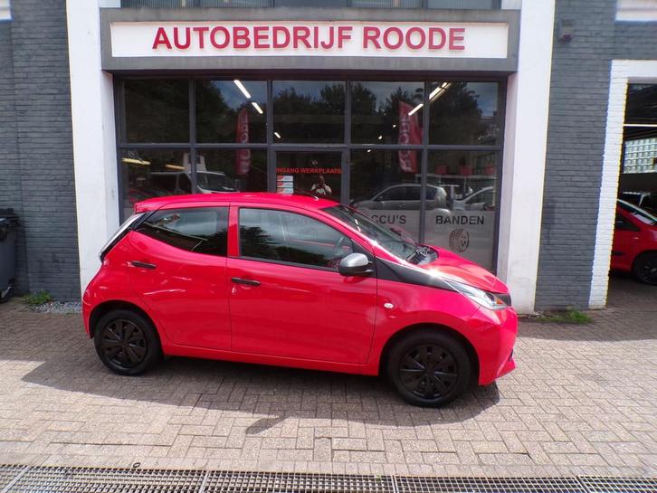 Toyota Aygo 1.0 VVT-i x-now AIRCO,LED, 2 EIGENAAR !, Auto's, Toyota, Te koop, Aygo, ABS, Airbags, Airconditioning, Alarm, Centrale vergrendeling