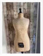 Korting Antieke paspop 44 op houten voet, Ophalen