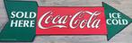 Vintage Metalen Coca-Cola Reclamebord (Pijl) 68x22cm, Verzamelen, Merken en Reclamevoorwerpen, Reclamebord, Ophalen of Verzenden