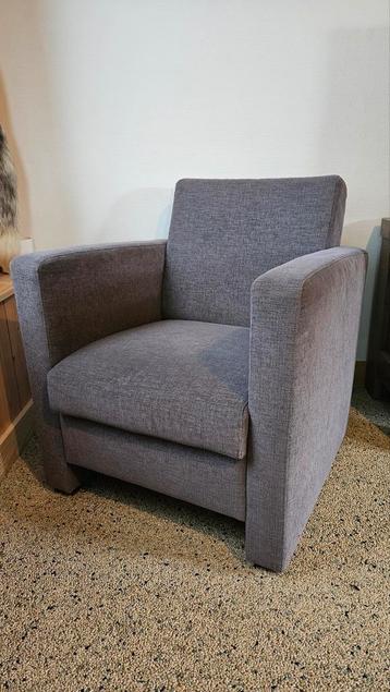 Gratis Grijze Fauteuil/Stoel beschikbaar voor biedingen