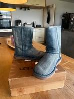 UGG Classic Short Denim Laarzen, Kleding | Dames, Schoenen, Ophalen of Verzenden, Zo goed als nieuw, Blauw, Lage of Enkellaarzen