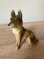 Beeldje van een zittende Duitse Herder, Ophalen of Verzenden, Gebruikt, Dier