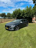 Volvo V60 T3 152pk Geartronic 2016 Grijs, Auto's, Volvo, 1498 cc, 4 cilinders, Origineel Nederlands, 152 pk