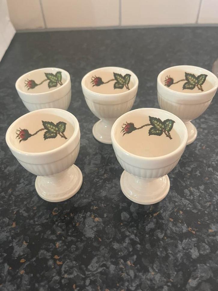 5 Eierdopjes Wedgwood, Antiek en Kunst, Antiek | Servies los, Ophalen of Verzenden