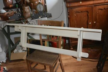 Witte Regaal beschikbaar voor biedingen