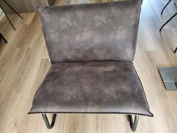 2 DTP design stoelen 85cm breed beschikbaar voor biedingen