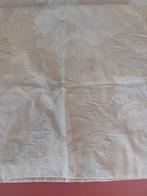 Witcreme beige kussenovertrekken bloemmotief., Huis en Inrichting, Ophalen of Verzenden, Zo goed als nieuw