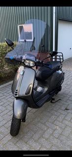 Vespa Sprint Agaat Grijs Porsche 2019, Fietsen en Brommers, Scooters | Vespa, Ophalen, Gebruikt, Benzine