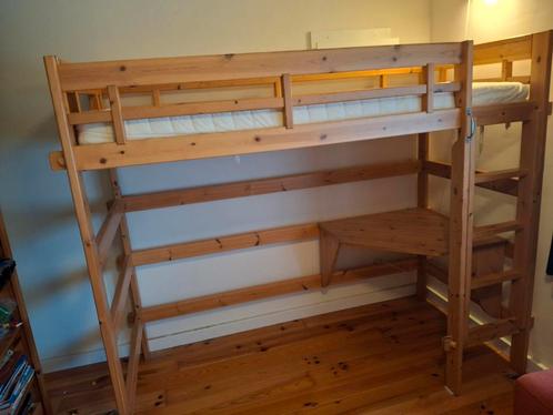 Massief grenen hoogslaper 200x90., Huis en Inrichting, Slaapkamer | Stapelbedden en Hoogslapers, Zo goed als nieuw, Hoogslaper