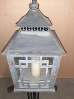 Kaars lantaarn 50cm hoog / 30cm breed, Gebruikt, 25 tot 50 cm, Ophalen of Verzenden, Grijs