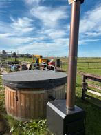 Hottub met houtkachel, Tuin en Terras, Bubbelbaden en Hottubs, Ophalen of Verzenden, Gebruikt, Afdekzeil, Vast