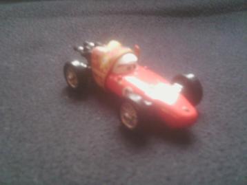 Disney Cars 2 Auto's      Mama Bernoulli (Zeldzaam) beschikbaar voor biedingen