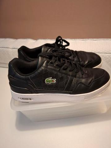 Zwarte lacoste heren maat 43 schoen beschikbaar voor biedingen