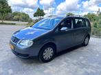 Volkswagen Touran 1.6-16V FSI Business Airco 7 Persoons, 1441 kg, Stof, Zwart, 4 cilinders