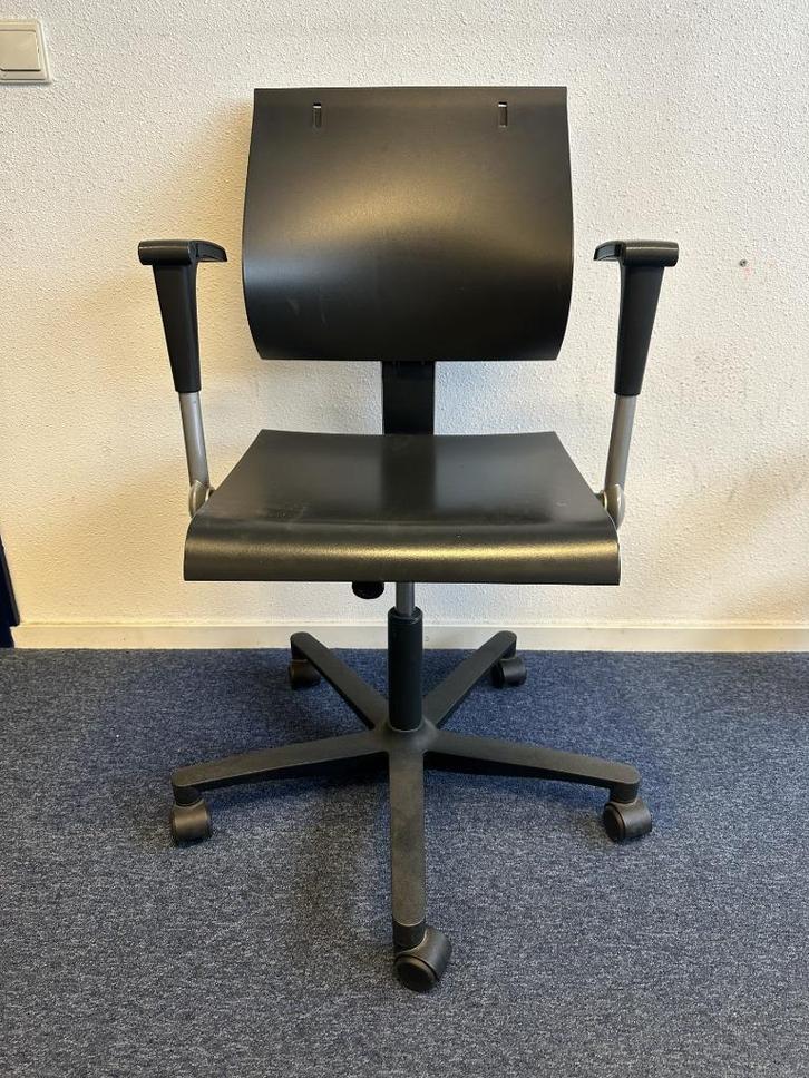 Kunststof zwarte bureaustoel, Huis en Inrichting, Bureaustoelen, Gebruikt, Bureaustoel, Zwart, Ophalen