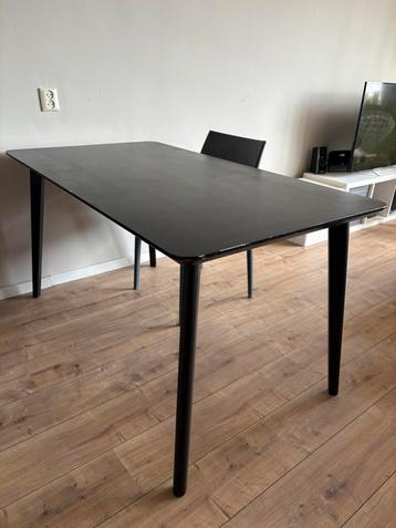 Ikea Lisabo eettafel + twee stoelen 
