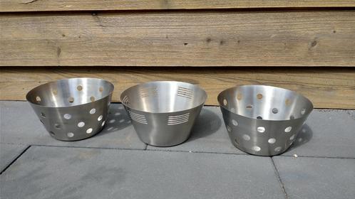 GRATIS af te halen: 3x rvs fruitschalen, Huis en Inrichting, Woonaccessoires | Schalen en Manden, Zo goed als nieuw, Rond, Overige materialen