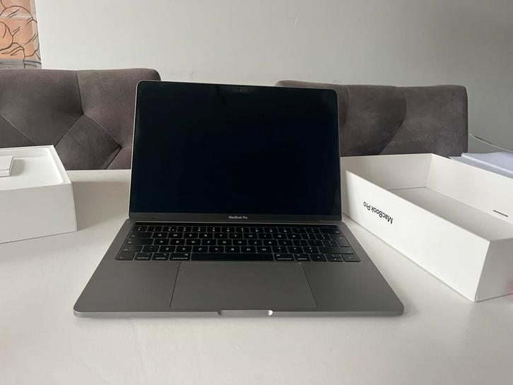 In goede staat MacBook Pro 13" 2019 Touch Bar + oplader, Computers en Software, Apple Macbooks, Gebruikt, MacBook Pro, 13 inch