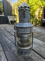Mooie gave scheepslamp, Ophalen