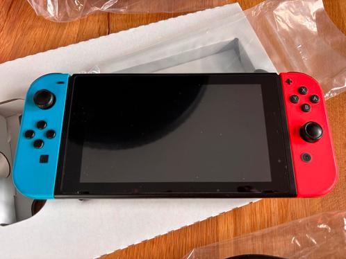 Nintendo Switch V2 - ZGAN - in doos - screenprotector, Spelcomputers en Games, Games | Nintendo Switch, Zo goed als nieuw, Overige genres