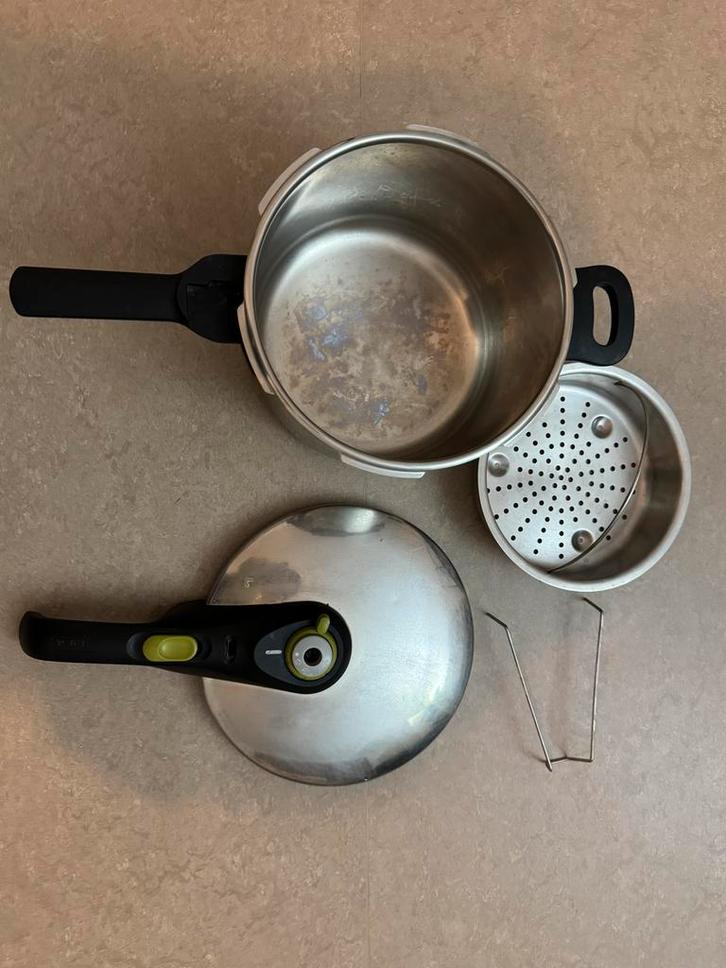 Tefal Secure 5 NEO Snelkookpan, Witgoed en Apparatuur, Keukenmixers, Gebruikt, 4 liter of meer, 1 snelheid, Vaatwasserbestendig