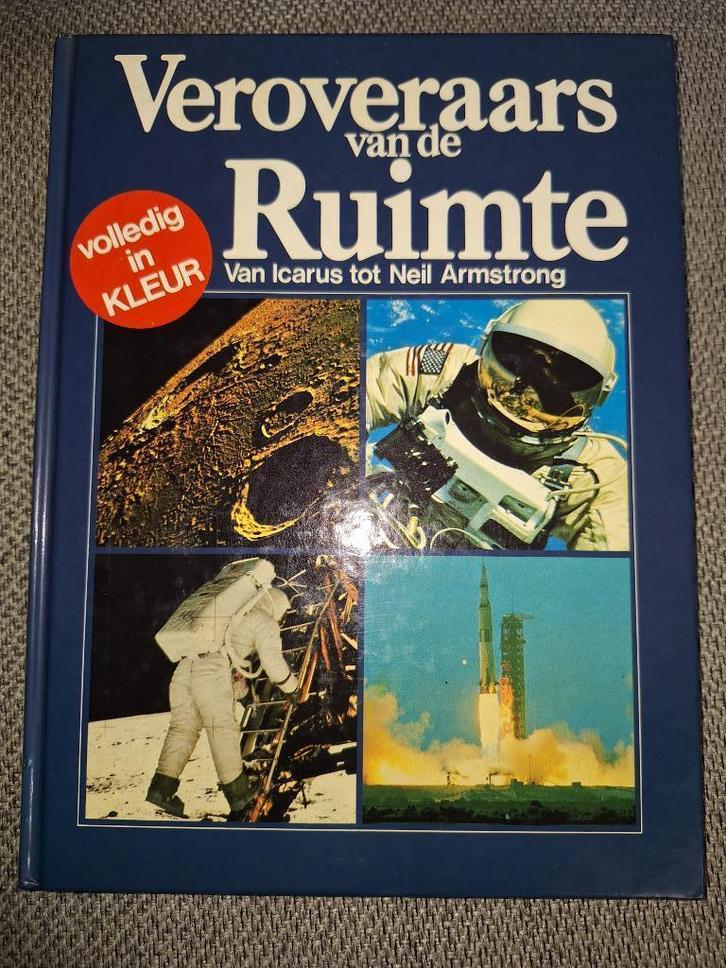 Veroveraars van de ruimte, Boeken, Overige Boeken, Gelezen, Ophalen of Verzenden