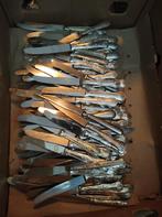 200 stuks oude messen diverse soorten, Antiek en Kunst, Antiek | Bestek, Ophalen of Verzenden