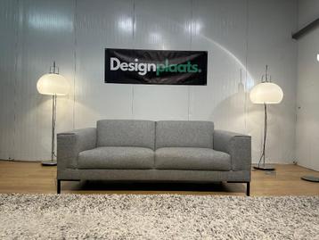 Design on Stock Aikon 2-zits Ploegwol - Lichtgrijs beschikbaar voor biedingen