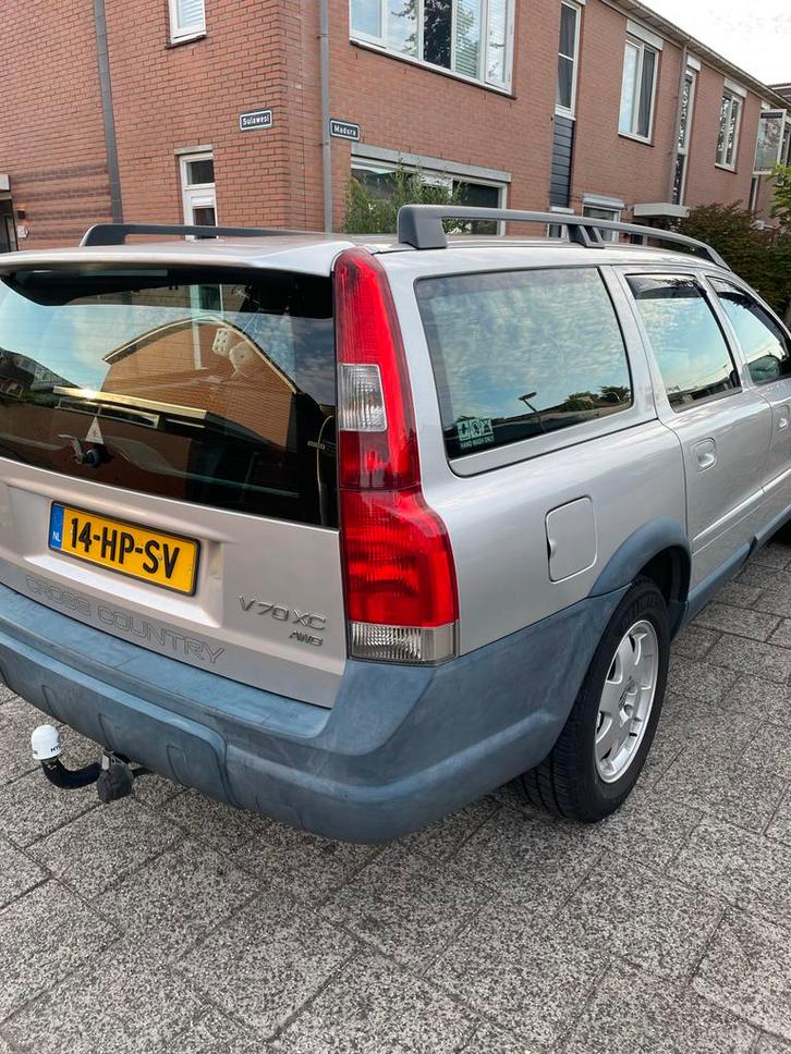 Volvo V70 2.4 T XC 4WD AUT 2001 Grijs, Auto's, Volvo, Particulier, XC70, 4x4, ABS, Airbags, Airconditioning, Centrale vergrendeling