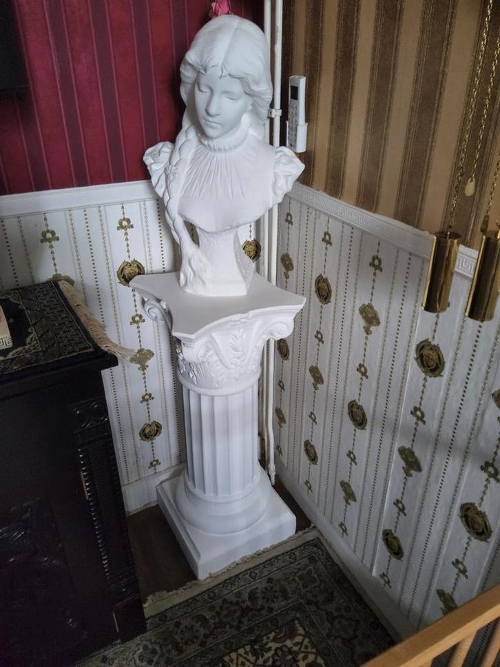 Witte buste op sokkel, Antiek en Kunst, Kunst | Beelden en Houtsnijwerken, Ophalen