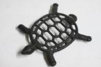 gietijzer schildpad onderzetter strijkbout strijkijzer pan, Antiek en Kunst, Ophalen of Verzenden