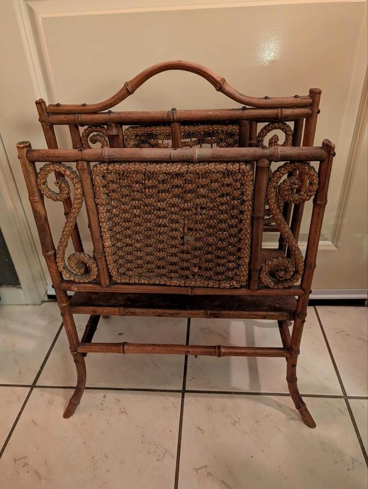Vintage tijdschriften rek van bamboe rotan Engelse stijl, Huis en Inrichting, Woonaccessoires | Krantenbakken en Lectuurbakken