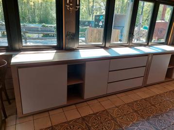 Dressoir. Moderne licht eiken uitstraling.  beschikbaar voor biedingen