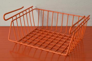 Retro vintage jaren 70 Barbertje / mandje voor aan kastplank beschikbaar voor biedingen