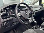 Volkswagen Touran BWJ 2017 | 1.8 TSI 180PK Highline Bus R AU, Auto's, Volkswagen, 1441 kg, Gebruikt, 179 pk, Alcantara