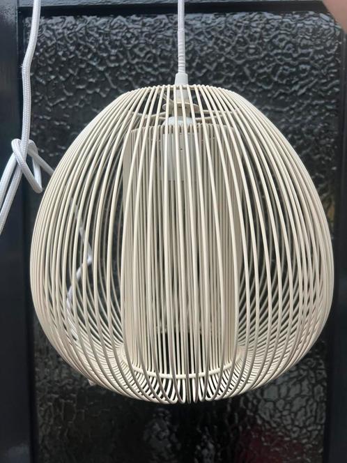 Prachtige stalen design lamp zef kidsdepot in crème kleur, Huis en Inrichting, Lampen | Hanglampen, Zo goed als nieuw, Minder dan 50 cm