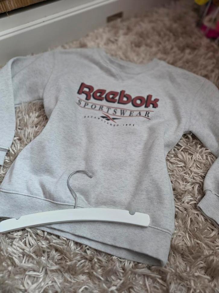 H&M Reebok Trui Sweater 128, Kinderen en Baby's, Kinderkleding | Maat 128, Zo goed als nieuw, Meisje, Trui of Vest, Verzenden