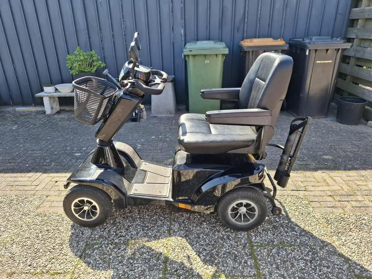 Scootmobiel Sterling S-700 zwart, Diversen, Brommobielen en Scootmobielen, Zo goed als nieuw, Sterling, 15 km of minder, 11 t/m 15 km/u