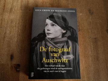 Luca Crippa/ De fotograaf van Auschwitz beschikbaar voor biedingen