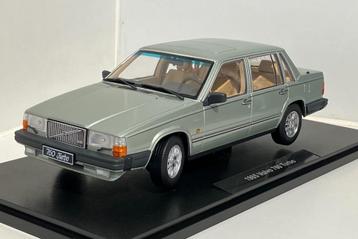 Volvo 760. Turbo 1:18. Triple 9 in diverse metallic kleuren. beschikbaar voor biedingen