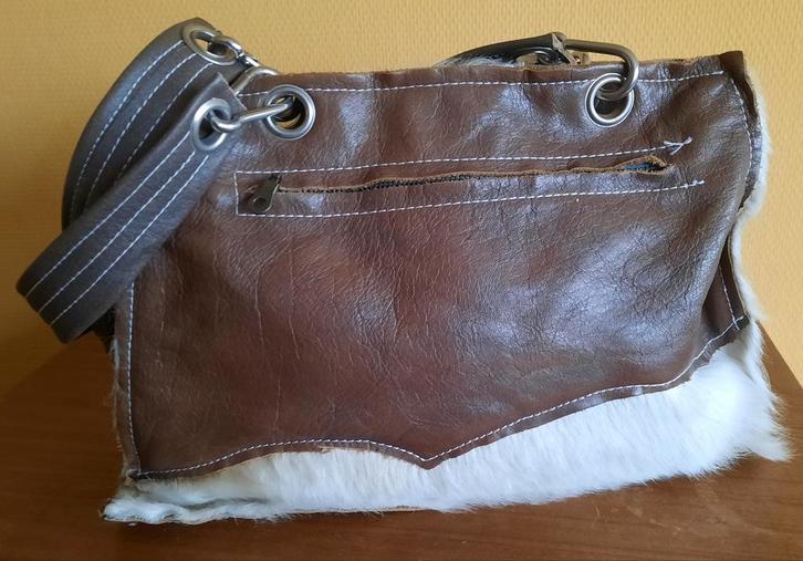 ZGSN Mooie leren Damestas bruin/grijs+wit koeienvacht, Sieraden, Tassen en Uiterlijk, Tassen | Damestassen, Zo goed als nieuw