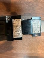 2x Tijdrelais in Kastje - Telemecanique LC1-D093, Ophalen of Verzenden