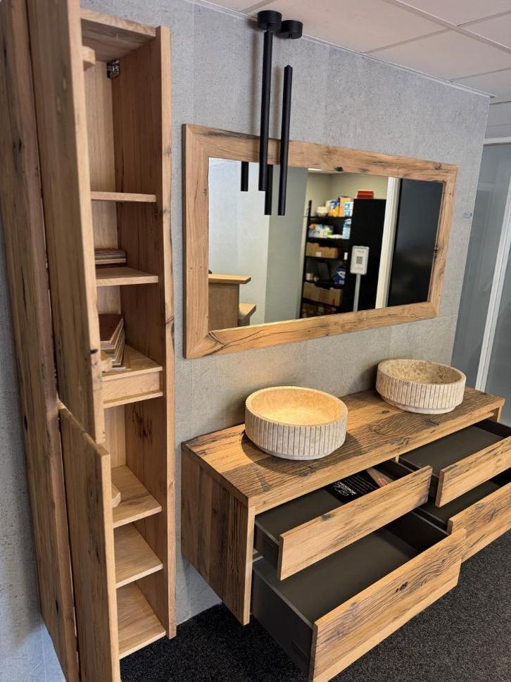 Badmeubel 160cm wagondelen €6450 nu afhaal €4850 showmodel, Doe-het-zelf en Verbouw, Sanitair, Nieuw, Wastafel, Ophalen