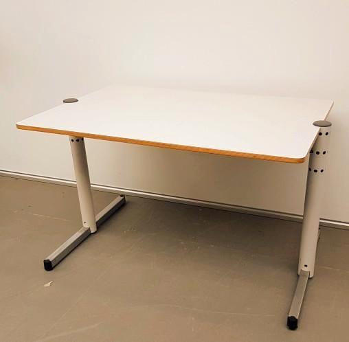 Gispen Bureau - 120x80cm, Huis en Inrichting, Bureaus, Gebruikt, In hoogte verstelbaar, Ophalen